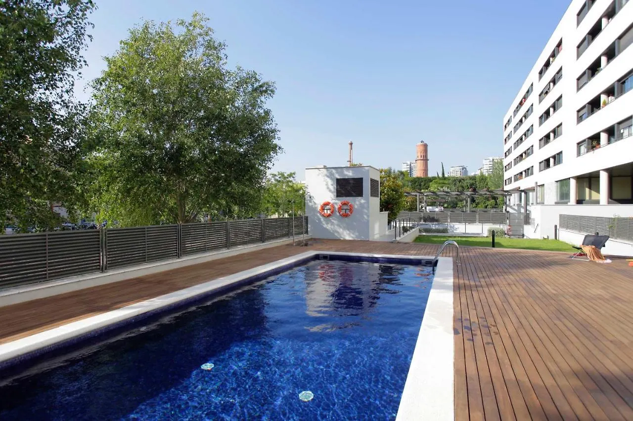 Taulat Diagonal Mar Pool Apartments Barcelona España